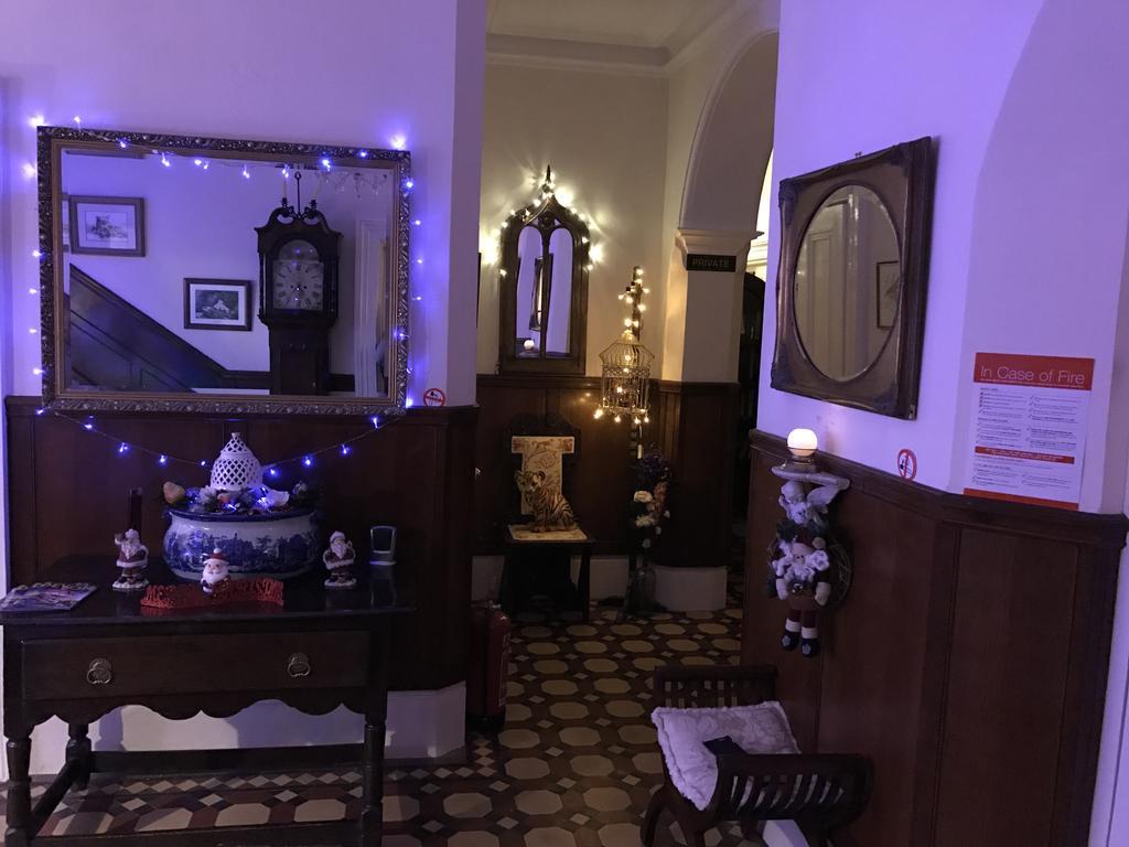 The Priory B&B Whitchurch  Eksteriør bilde